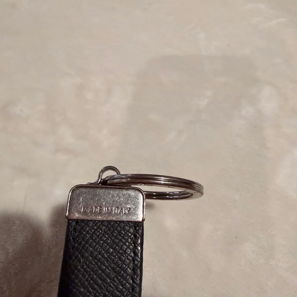 Louis Vuitton Taiga Leather Key Holder   Ring Black Silver Tone LV Authentic